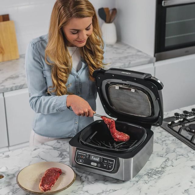 Ninja Foodi friteuse  Grill & Air Fryer 5 en 1 AG301